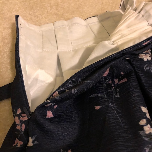 💜Navy Floral Print Skort with Bow - Picture 5 of 7